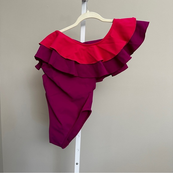 GIAMBATTISTA VALLI
One-shoulder swimsuit hot pink size 6 NWT - Picture 2 of 6
